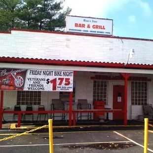 Rose &amp; Jim&apos;s Bar &amp; Grill