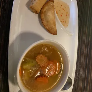 Tom yum soup + egg roll +cream cheese wonton (lunch &quot;Sides&quot;)