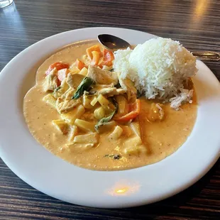Pineapple Curry Lunch