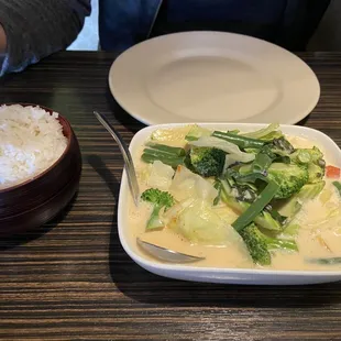 Panang curry with extra veggies + Jasmine rice (dinner serving)