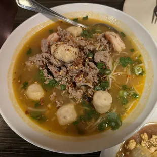 Tom yum noodle with ground pork