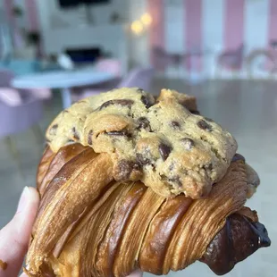 Cookie Croissant