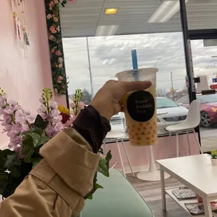 Mango bubble tea