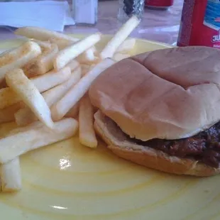 BBQ sandwich and fries mmmmmm