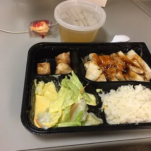 Another amazing lunch from them, they have yet to disappoint! Lunch bento box