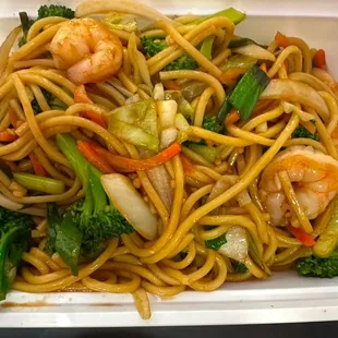Chicken Lo Mein