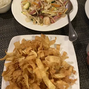 Fried Crunchy Crispy Noodles Chicken