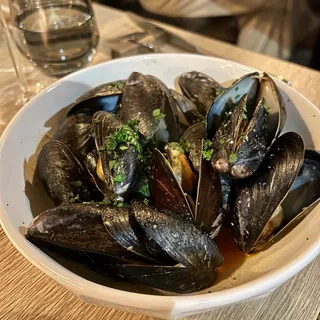 Mussels in Tomato Sauce