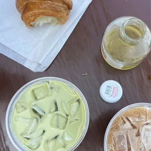 matcha latte, chai latte &amp; croissant