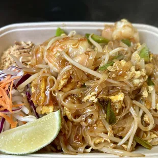 pad thai w/peanut and lime