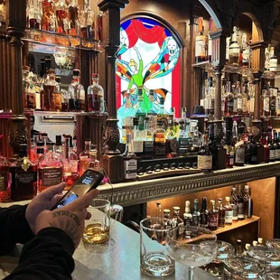 The best bar tender in Ormond Beach is Theresa. Make sure to visit here.