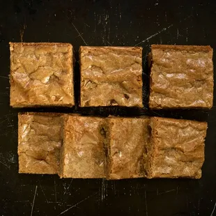 Rosebud blondies