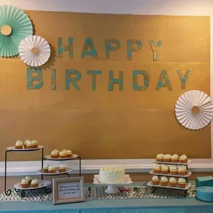 cake &amp; cupcake display