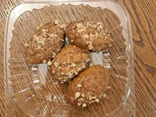 Bonheur Patisserie and Deli