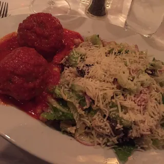 Mama's Meatball Salad