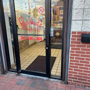 the entrance to the restaurant