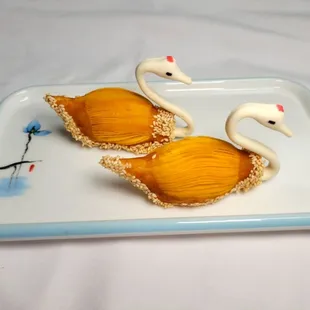 Swan durian cake