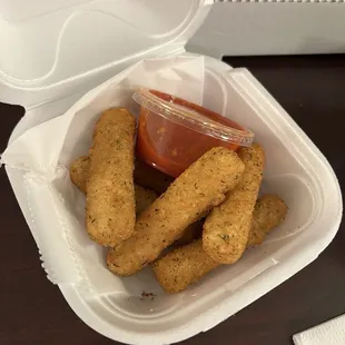 Mozz sticks- 6/10 (would be better if hot)
