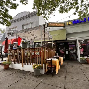 Outdoor seating and front