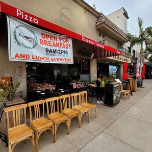 a view of the outside of a restaurant
