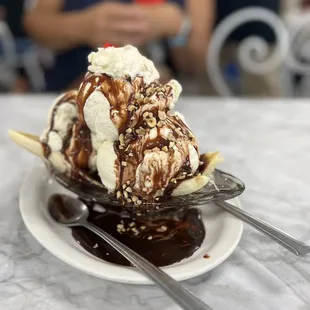 Karee&apos;s Hot Fudge Banana