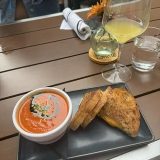 GRILLED CHEESE AND TOMATO SOUP