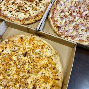 Buffalo Chicken, Hawaiian and Rio Rancho