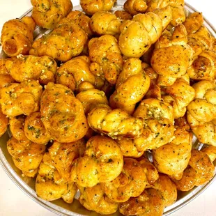 Garlic knots