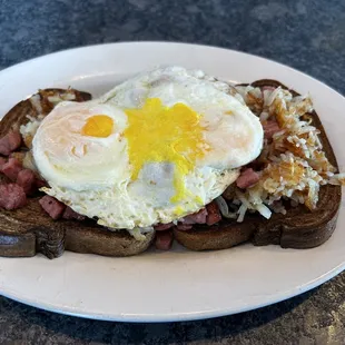 Whaaattt?!?  This is so good!  Healey Corned Beef Hash