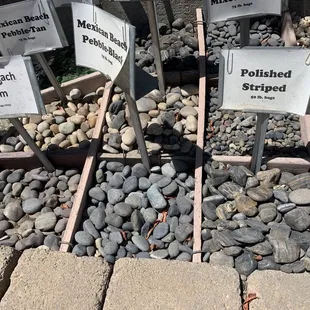 Rocks are labeled. Unlike their competition. Thx again for great customer service!
