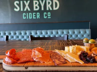 Six Byrd Cider