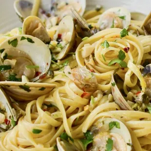 Linguine and clams