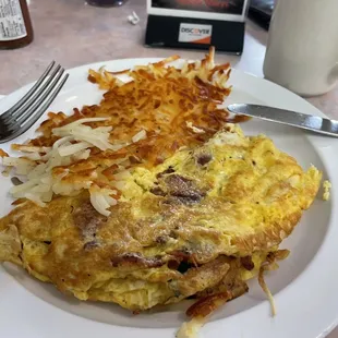 Bacon Omelette with Hashbrowns