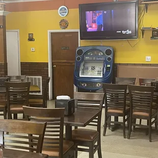 Jukebox and four tvs inside