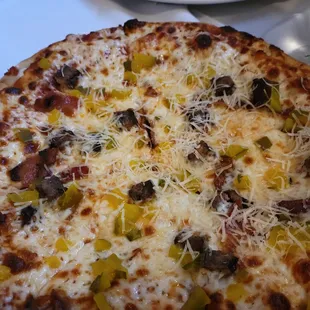Bacon double cheeseburger pizza