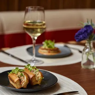 Lobster Rolls + Crab Cake