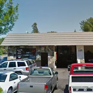 CONVENIENT LOCATION We are located on the South East corner of County Rd B and Hamline Ave. (across from Roseville Library)