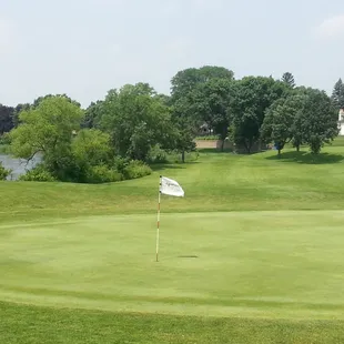 Hole 6 nestled along Lake Zimmerman with occasional Bald Eagle sightings