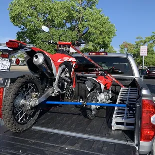 Sales manager, James, and service manager Brandon helped load up the bikes and ensure they were safely loaded.