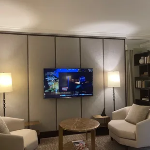 Grand deluxe suite seating area