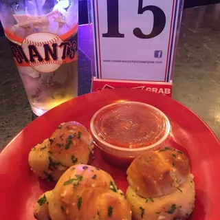 Homemade Garlic Knots