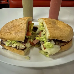Torta con fajita, salchicha y jamón
