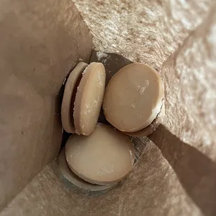 Dulce de leche alfajores