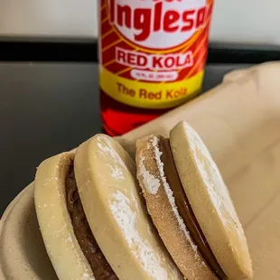 Mini Dulce De Leche Alfajores