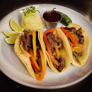Fajita taco plate w rice and beans