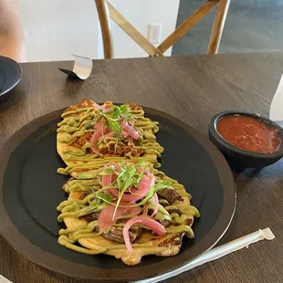 Pupusas Pollo y Carne