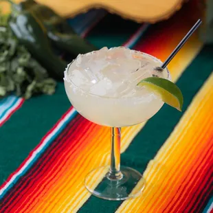 Rosita&apos;s Famous Giant Golden Margarita