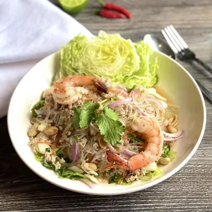 Yum Woon Sen (salad)