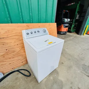 Because we knew exactly what we wanted, John led us to this Whirlpool Washer and she was totally waiting for us!!