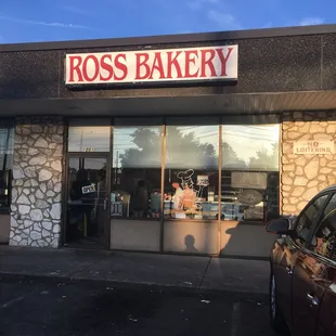 Front of Ross Bakery